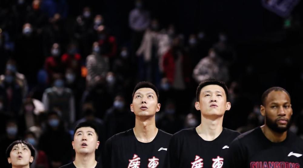 弄完这些，萧常坤才冷声道：行了，我都改完了，你满意了吧？马岚立刻从他手里抢走手机，说：我先检查一下。